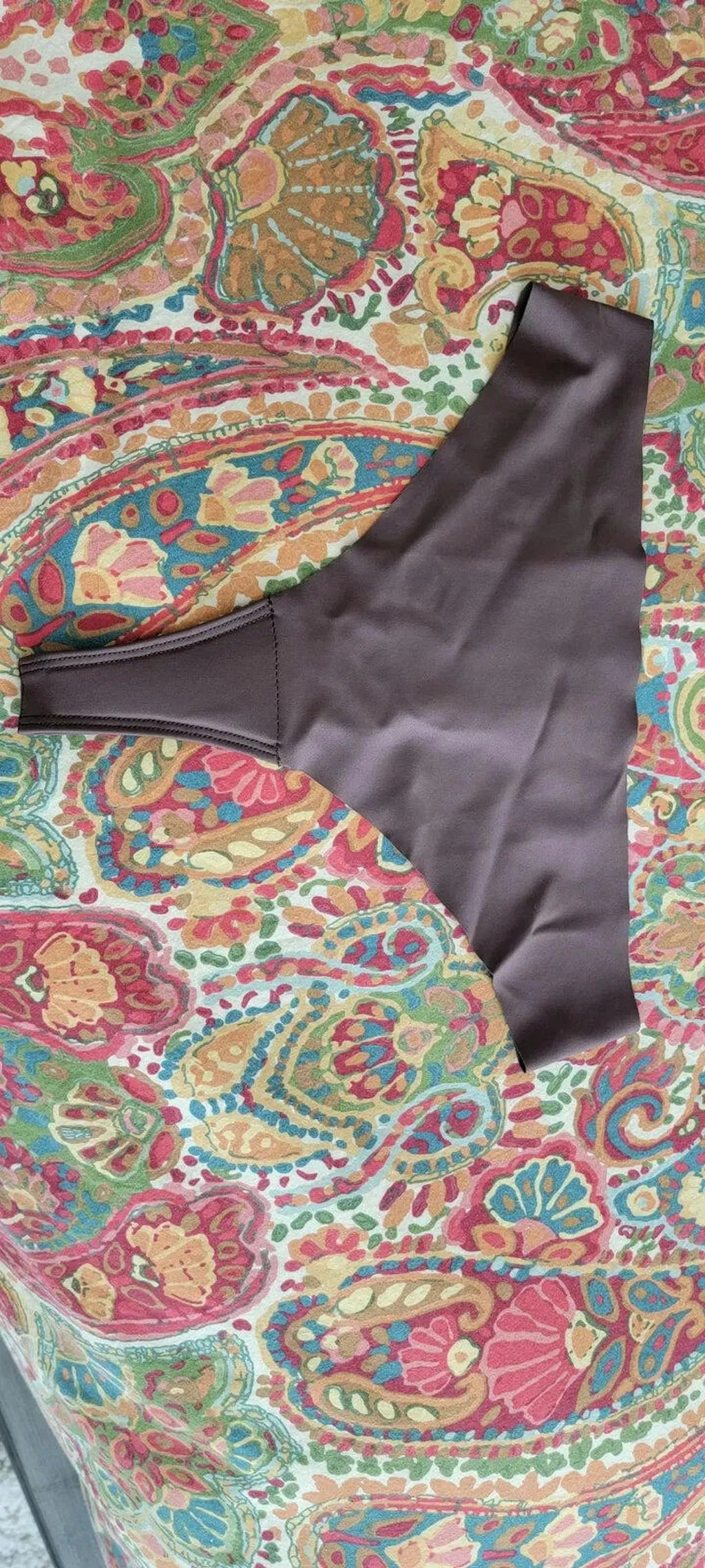 CelluMove customer wearing the seamless thong